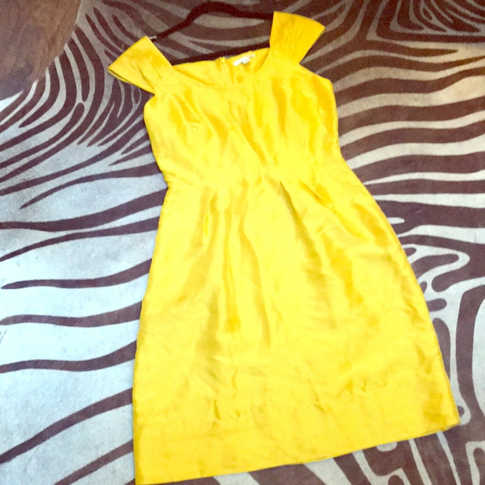 Banana Republic Size 8 Canary Yellow Dress